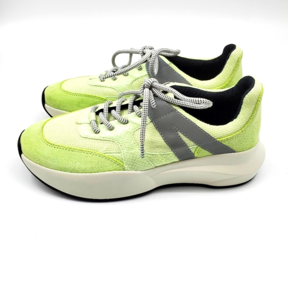 New Steve Madden Volcano Sneaker sz 9